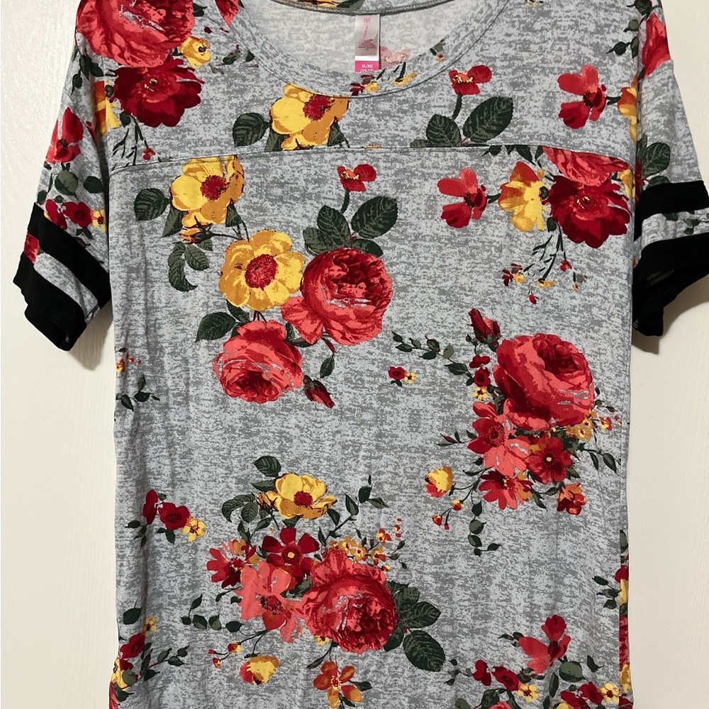 No Boundaries Floral Short Sleeve Tee - Gray, Red, and Yellow